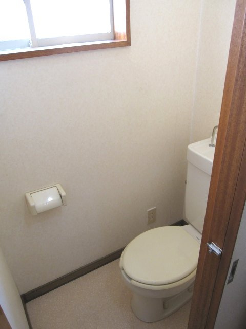 近岡コーポIIのトイレ