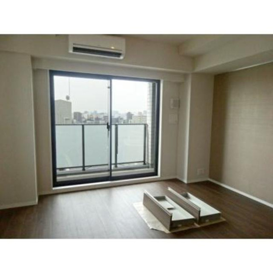 【居間・リビング】 | ※写真は同タイプ住戸です。