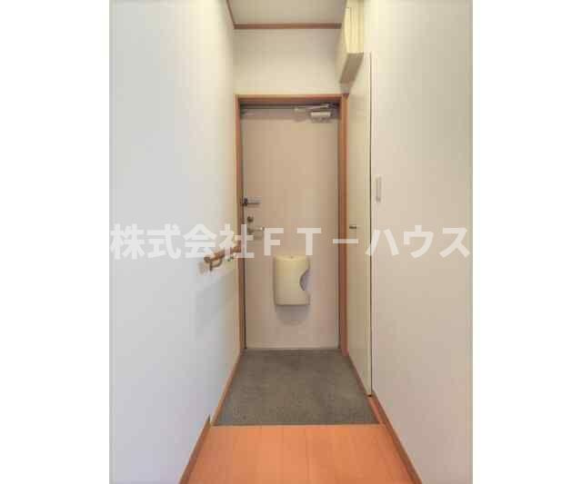 クオリティハイツ二和の玄関
