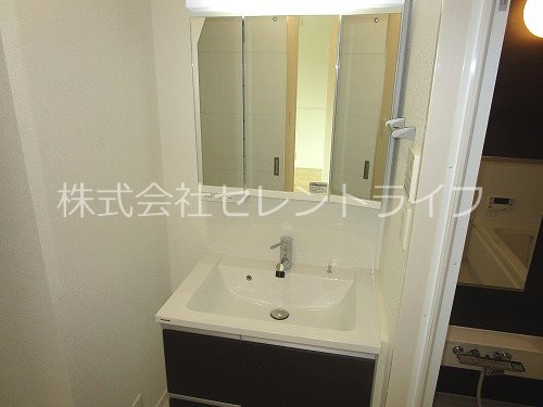 ドムス学園の森の独立洗面台