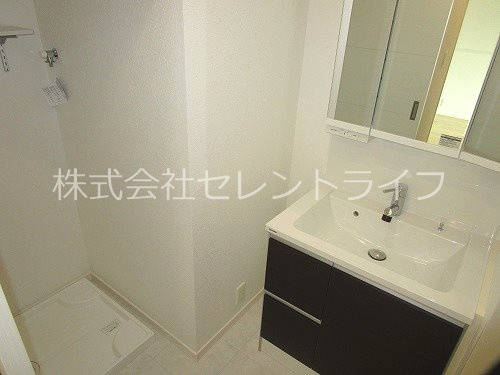 ドムス学園の森の洗面所