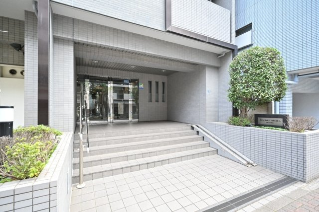 ファシーネ三鷹ハイライズのエントランス|清潔なエントランスです