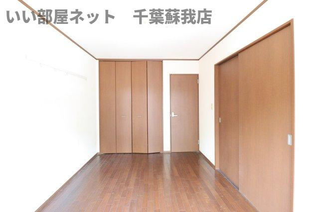 サンライズ万葉Ｂ棟の居間・リビング|寝室にいかがでしょうか