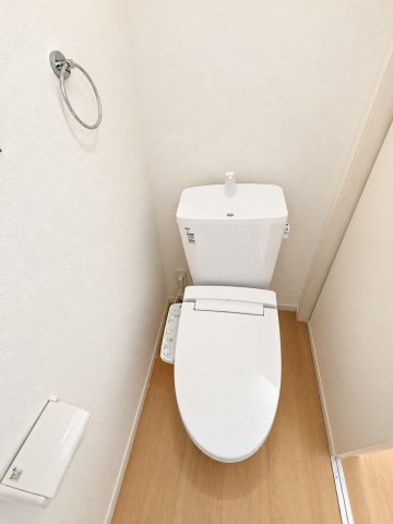 戸建 宇治市明星町３丁目のトイレ|2階トイレ