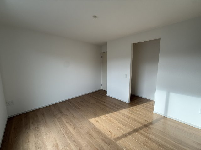 戸建 宇治市明星町３丁目の洋室|2階　7.2帖洋室　バルコニーに面して明るいお部屋です