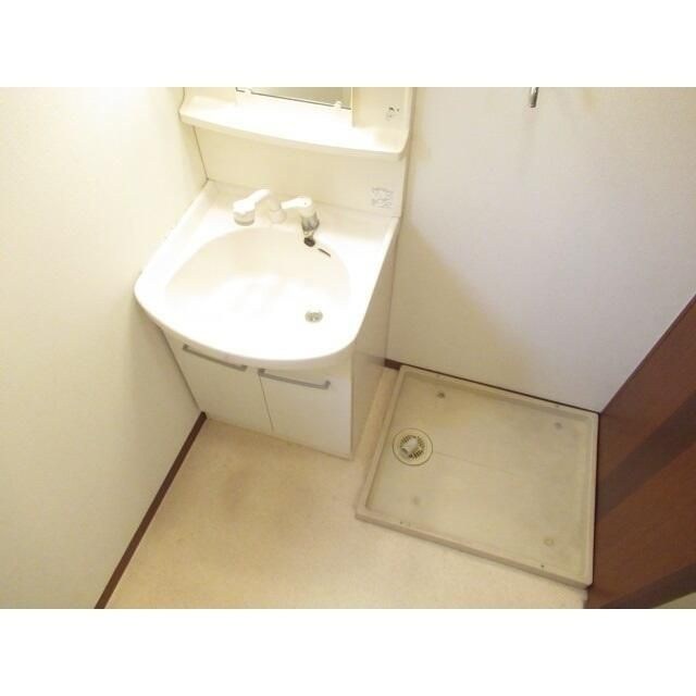 ローズハイム船橋宮本Ａ棟の洗面所