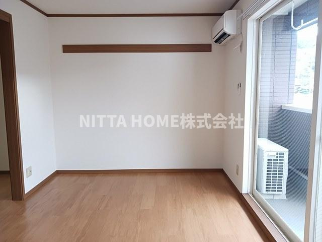 メゾンパルテール2の内装|洋室のお部屋が３室あります★