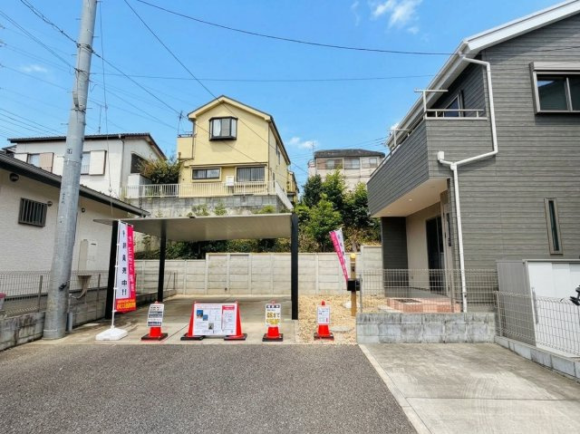 所沢市山口中古戸建の前面道路含む現地写真