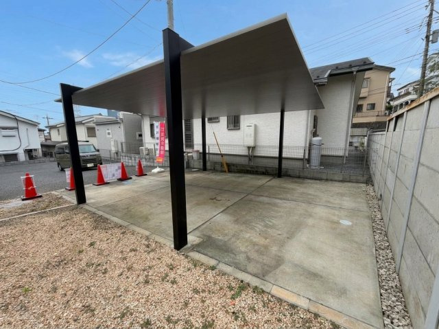 所沢市山口中古戸建の駐車場