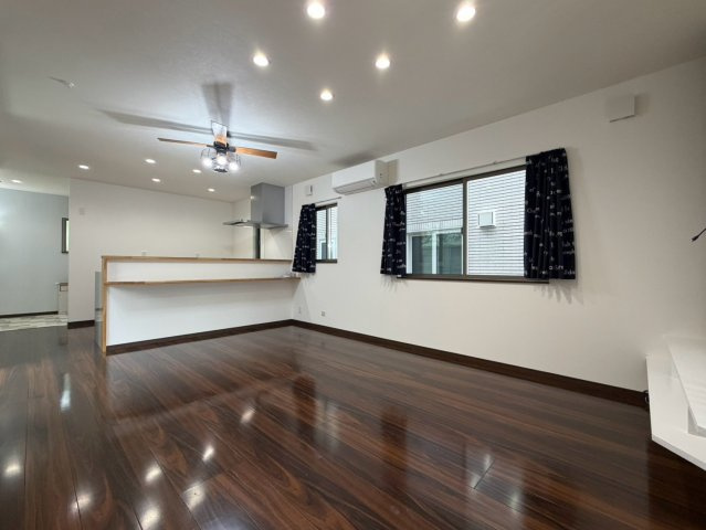 所沢市山口中古戸建の居間・リビング