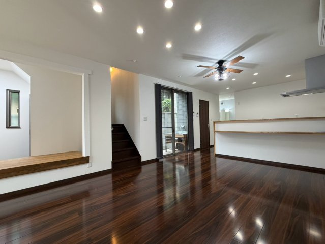 所沢市山口中古戸建の居間・リビング