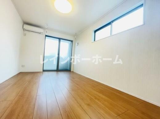 セナリオフォルム柏11【仲介手数料：50％OFF】対象物件！の居間・リビング|おしゃれなリビングです