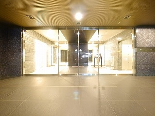 ガーラプレシャス川崎のエントランス