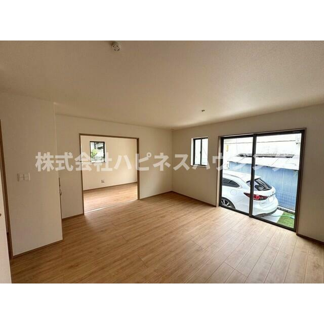 Ｓｕｍａｉ－ｔｏ柏市中新宿０１(スマイートカシワシナカシンジュクゼロイチ)の居間・リビング