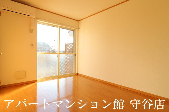 ラポールIWAIの居間・リビング