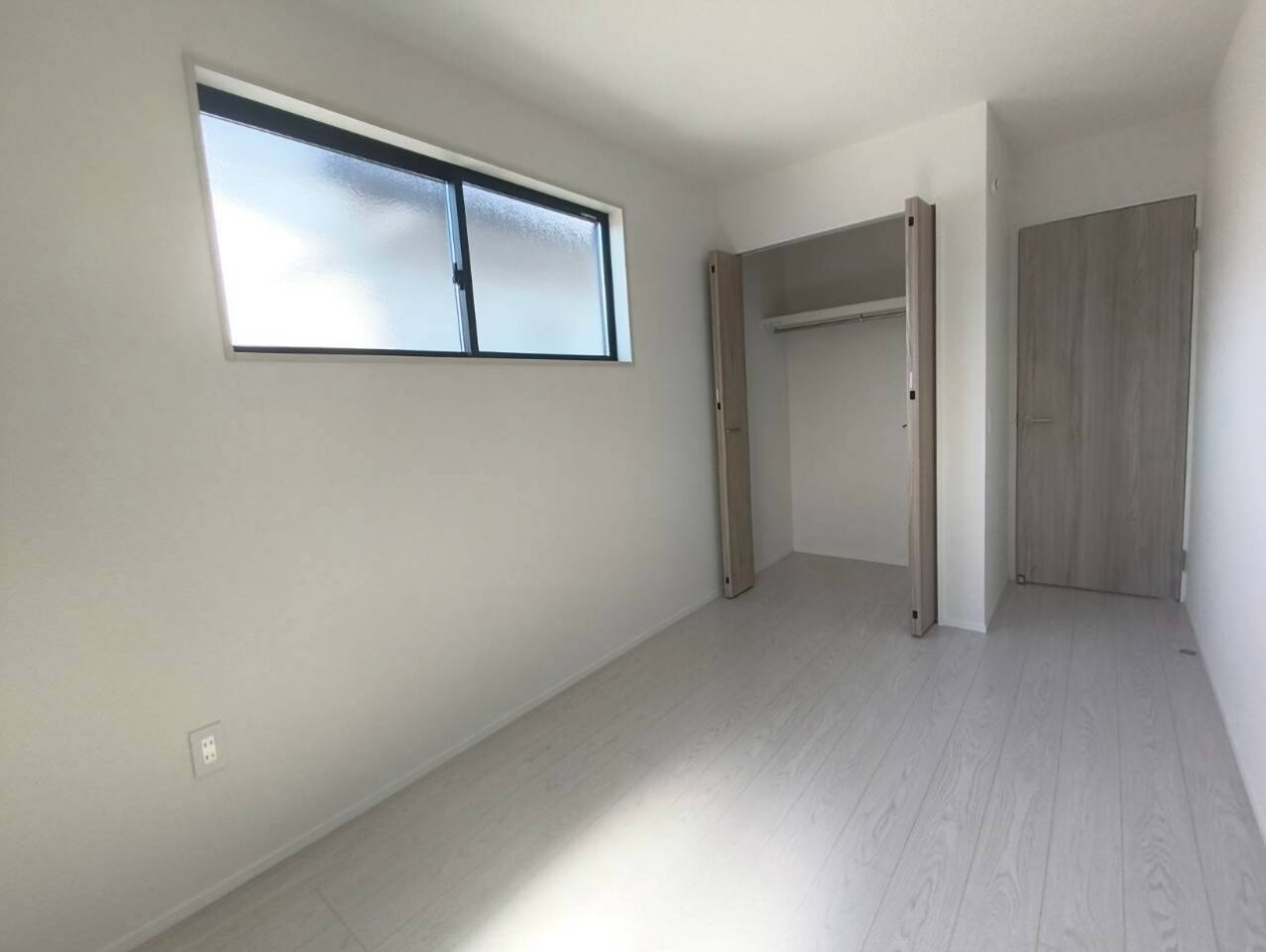 東区昭和町2期　1号棟の洋室|各部屋に収納スペースがある為、物が散らかる心配もありません