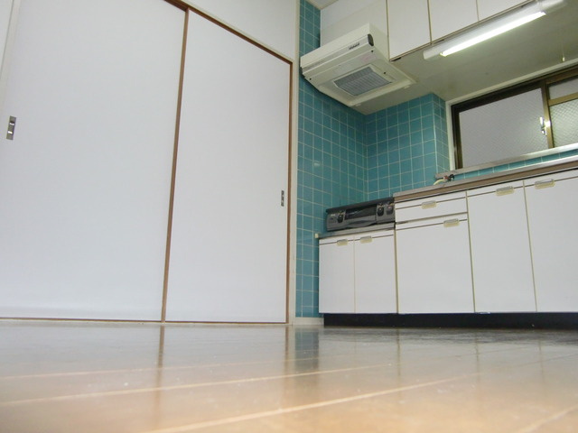 神戸市灘区大石東町２丁目の賃貸マンションのキッチン