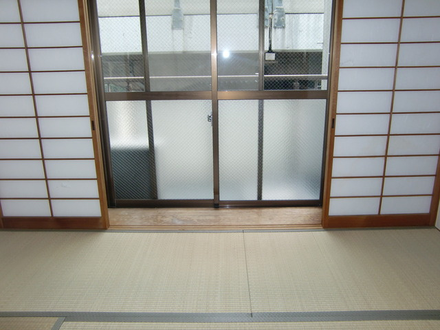 神戸市灘区大石東町２丁目の賃貸マンションの和室