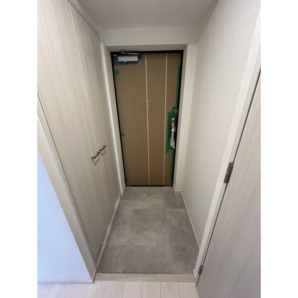 スプランディッド梅田WESTの玄関