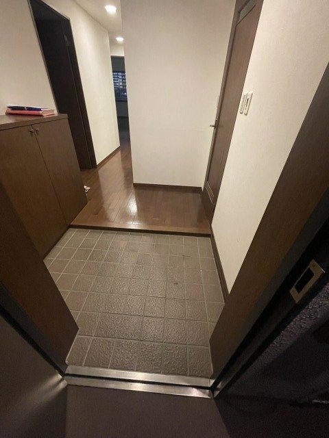 リビンコート厚生町の玄関