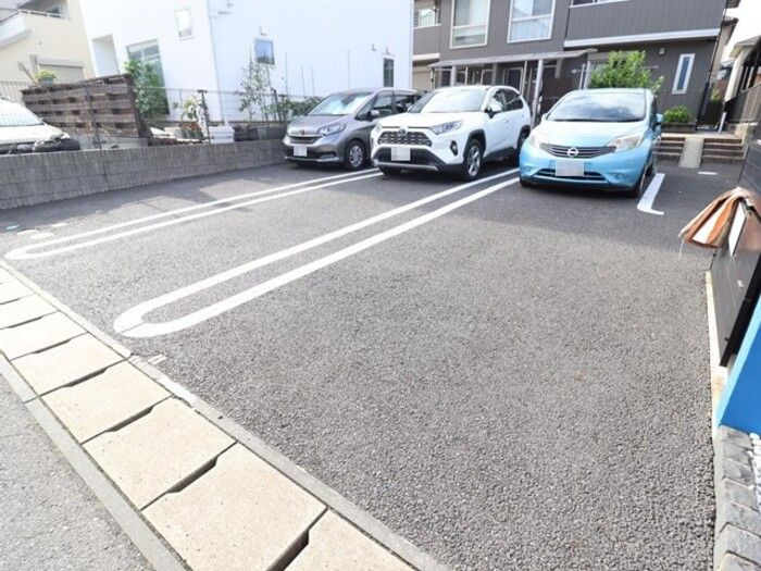 fantastique espace (ファンタスティック エスパス)の駐車場