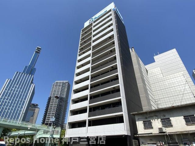 プレサンス三宮フラワーロードの外観