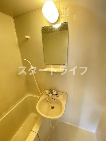 大阪市東淀川区西淡路１丁目の賃貸マンションの洗面所