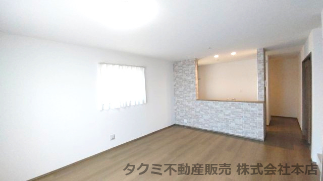 神戸市垂水区南多聞台　新築戸建て　ラスト２区画の居間・リビング