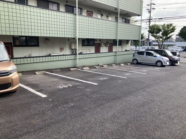 チップイン香久山の駐車場