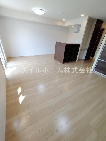イーグル花田の居間・リビング
