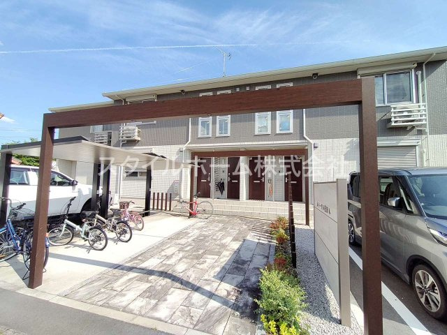 イーグル花田のエントランス