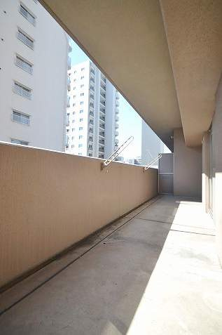 アルファステイツ岡山駅前のバルコニー