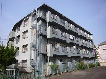 日進パイオランドマンションの外観