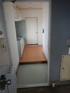 日進パイオランドマンションの玄関
