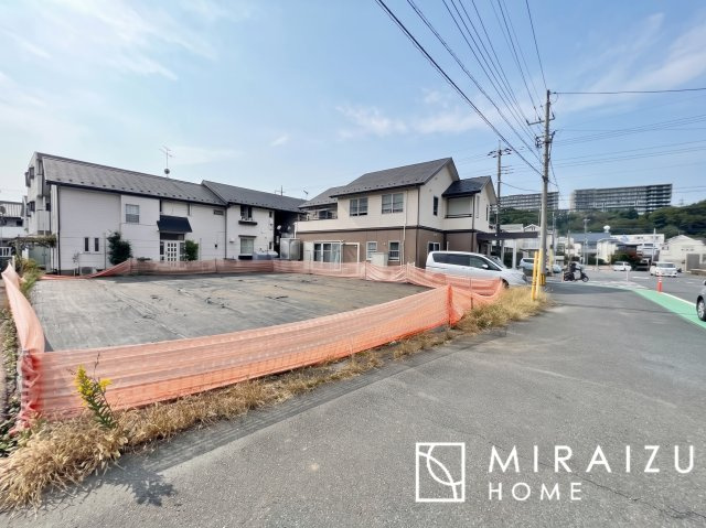 【前面道路含む現地写真】 | 運転が不安な方も安心な前面道路、きちんと幅員のある道路は女性にも安心です。整備されている道路は気持ちも良いですね♪