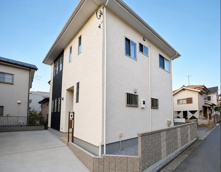 東松山市松本町１丁目　中古戸建の外観