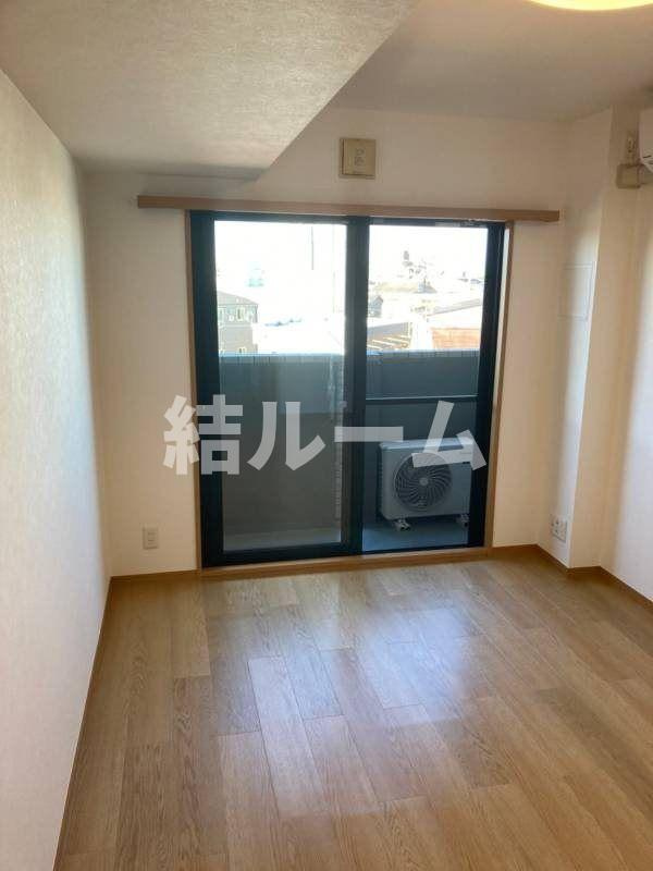 新宿区西落合２丁目の賃貸マンションの居間・リビング