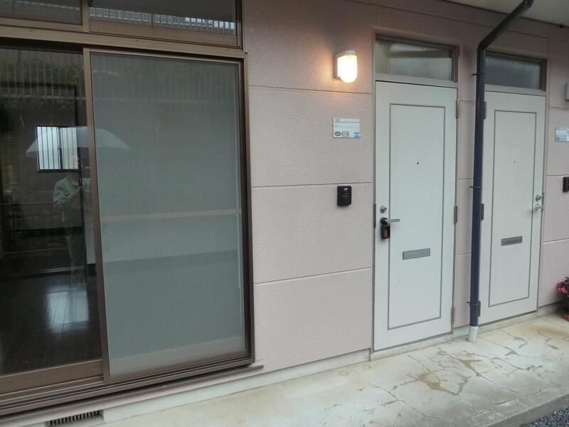 髙橋ガーデンハウスB棟102の玄関