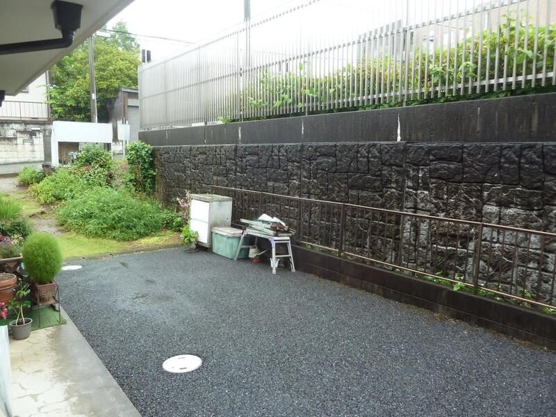 髙橋ガーデンハウスB棟102の庭