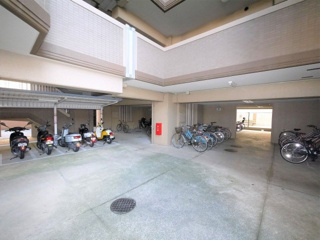 コアマンション和白丘ネクステージA棟の駐輪場