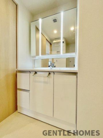 コアマンション和白丘ネクステージA棟の独立洗面台|同形状・同仕様写真