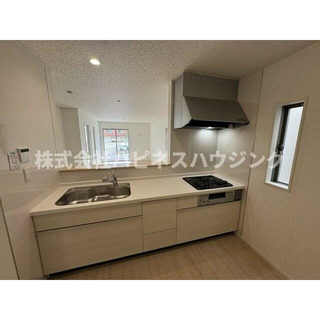 Ｓｕｍａｉ－ｔｏ柏市新逆井０３(スマイートカシワシシンサカサイゼロサン)のキッチン