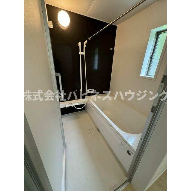 Ｓｕｍａｉ－ｔｏ柏市新逆井０３(スマイートカシワシシンサカサイゼロサン)の浴室