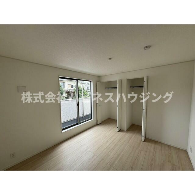 Ｓｕｍａｉ－ｔｏ柏市新逆井０３(スマイートカシワシシンサカサイゼロサン)の洋室