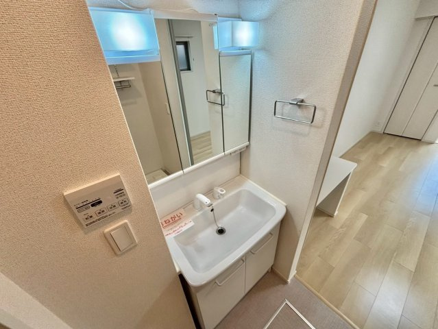 プランドール　シャトーの独立洗面台