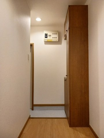 ウイング・ブルーの玄関