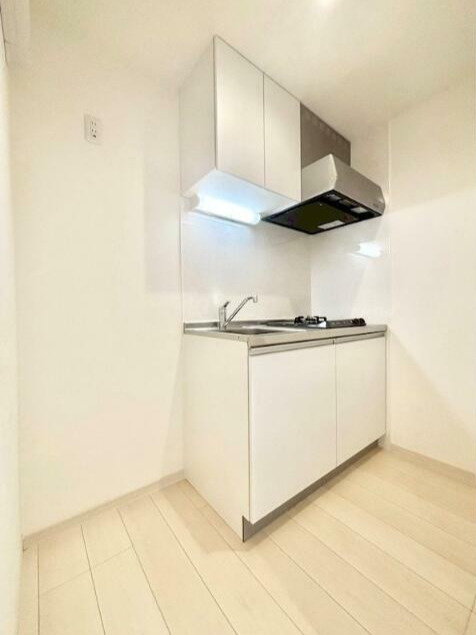 ＡＤＣ新外クルークのキッチン|同タイプの別部屋の写真です。※現況優先