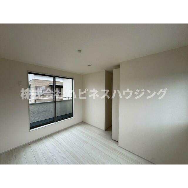 Ｓｕｍａｉ－ｔｏ柏市しいの木台０１(スマイートカシワシシイノキダイゼロイチ)の洋室