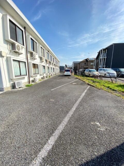 【駐車場】