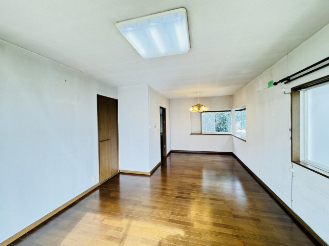 高崎市上豊岡町　中古住宅の居間・リビング|高崎市上豊岡町　中古住宅